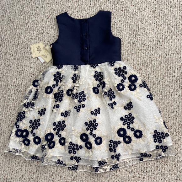 Laura Ashley little girl’s fancy dress - Picture 6 of 6